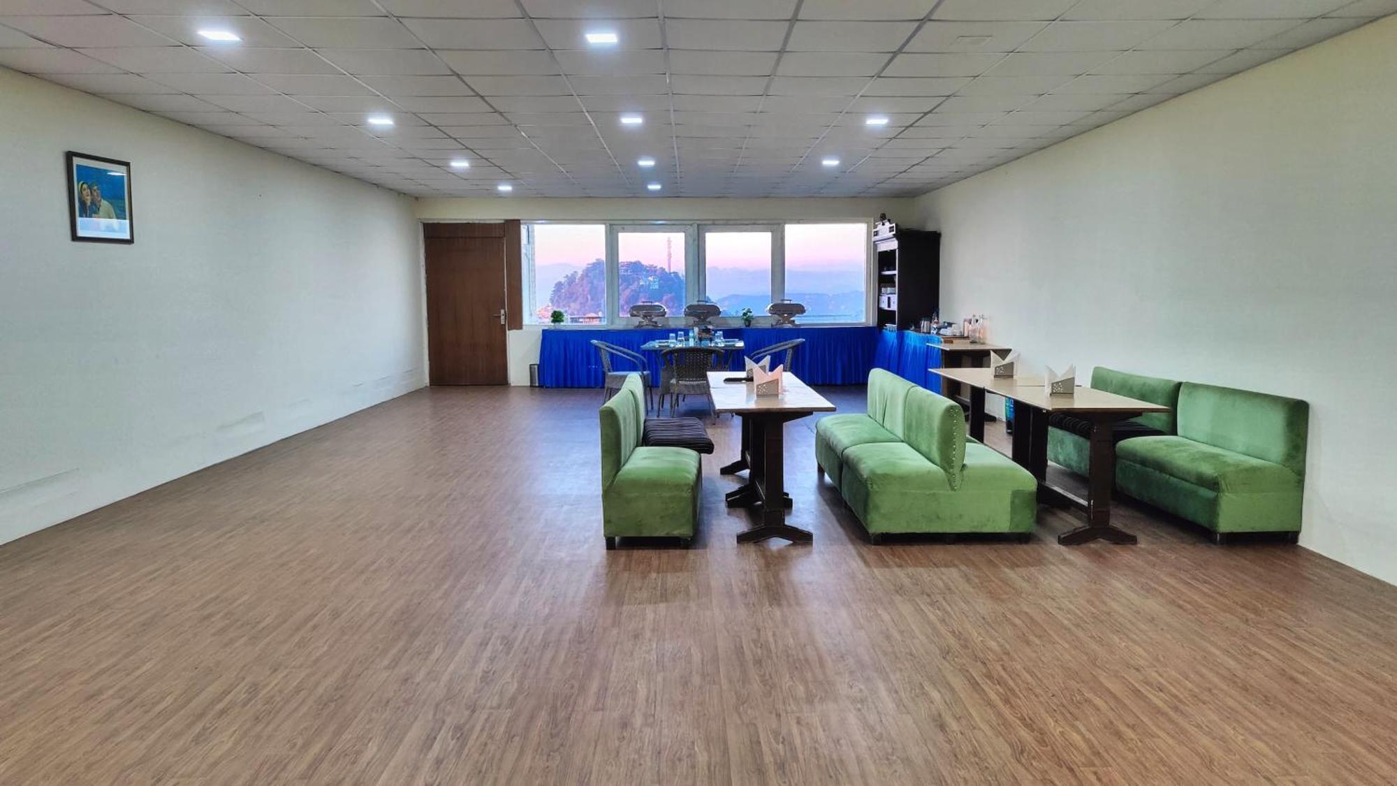 The Ashoka Inn 300Mts Walkable From Mall Road 심라 외부 사진