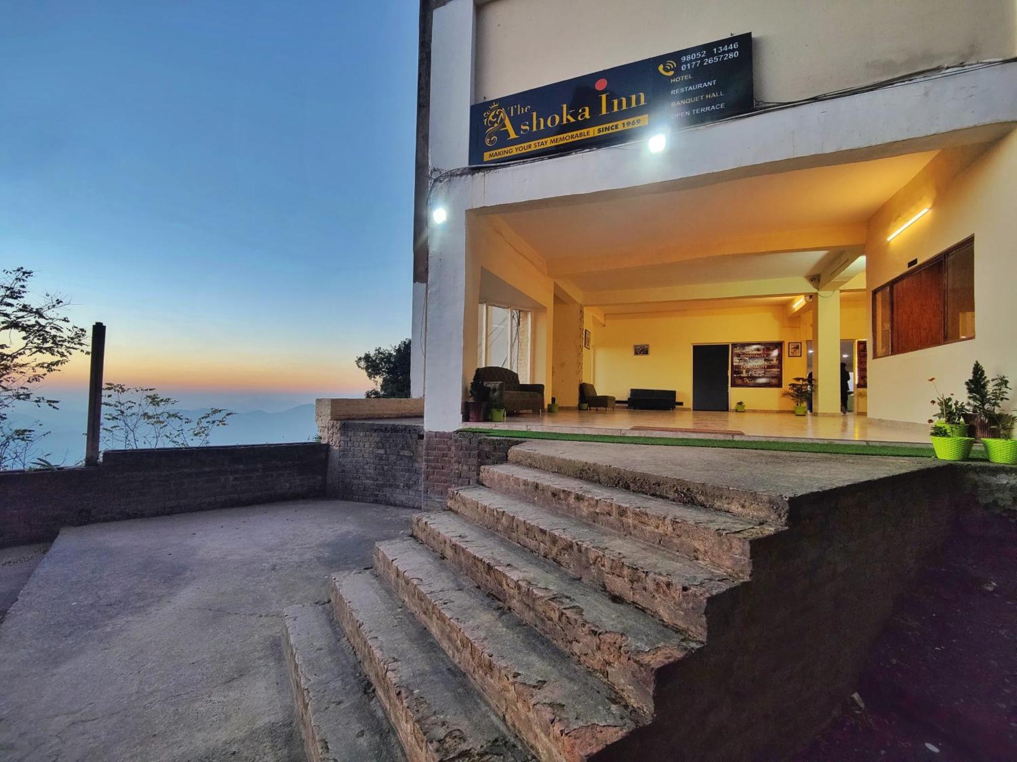 The Ashoka Inn 300Mts Walkable From Mall Road 심라 외부 사진