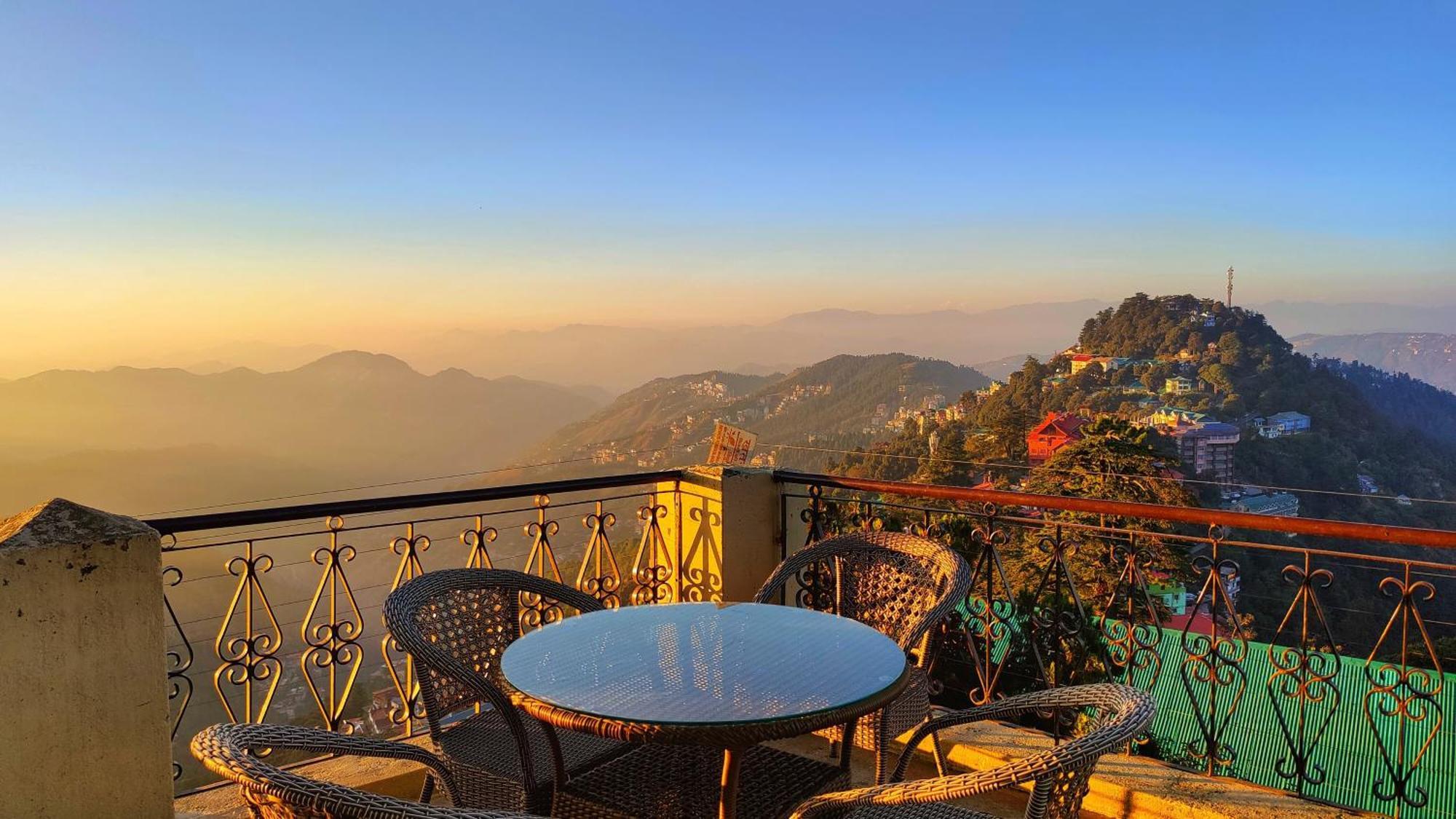 The Ashoka Inn 300Mts Walkable From Mall Road 심라 외부 사진