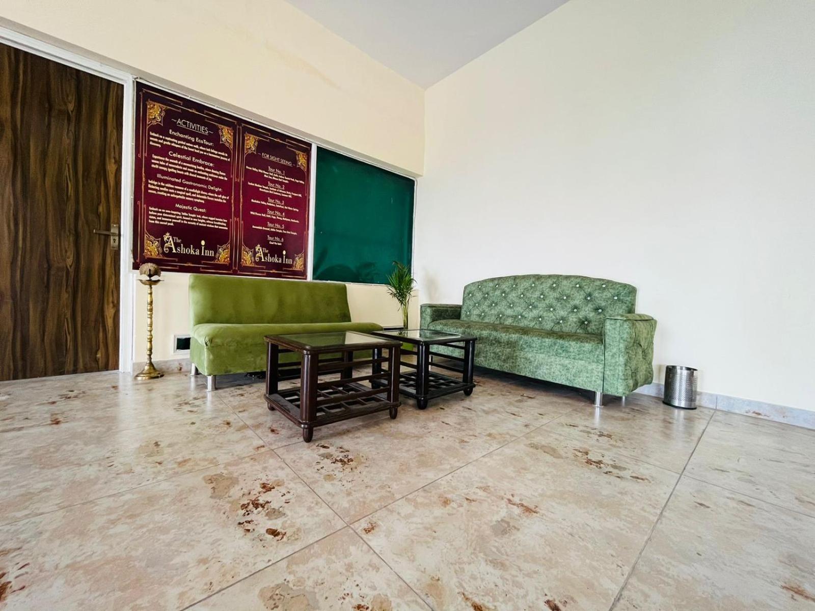 The Ashoka Inn 300Mts Walkable From Mall Road 심라 외부 사진