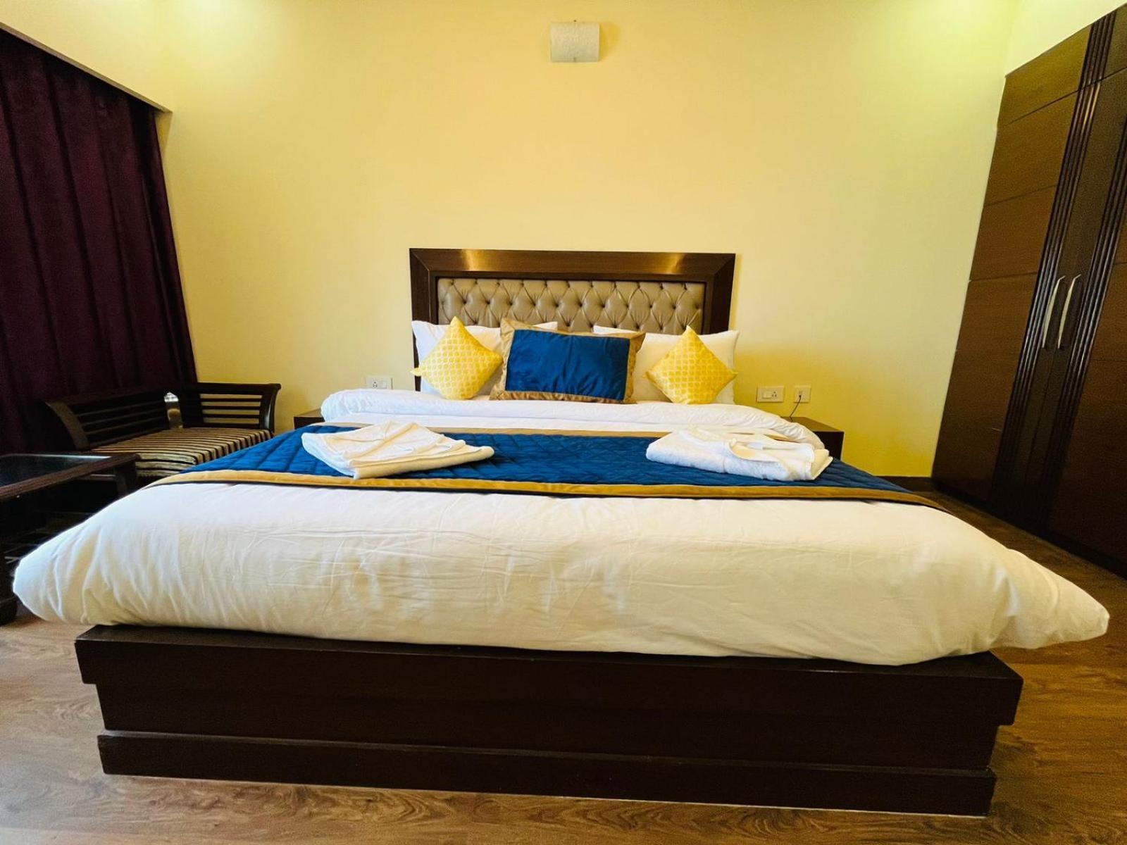 The Ashoka Inn 300Mts Walkable From Mall Road 심라 외부 사진