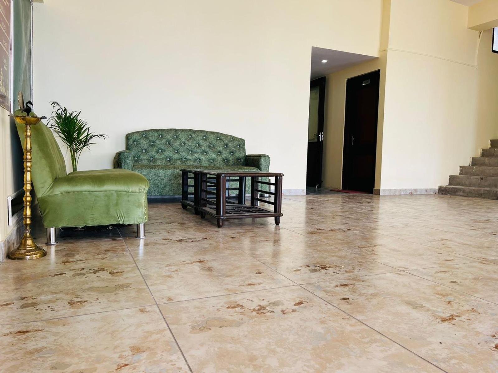 The Ashoka Inn 300Mts Walkable From Mall Road 심라 외부 사진