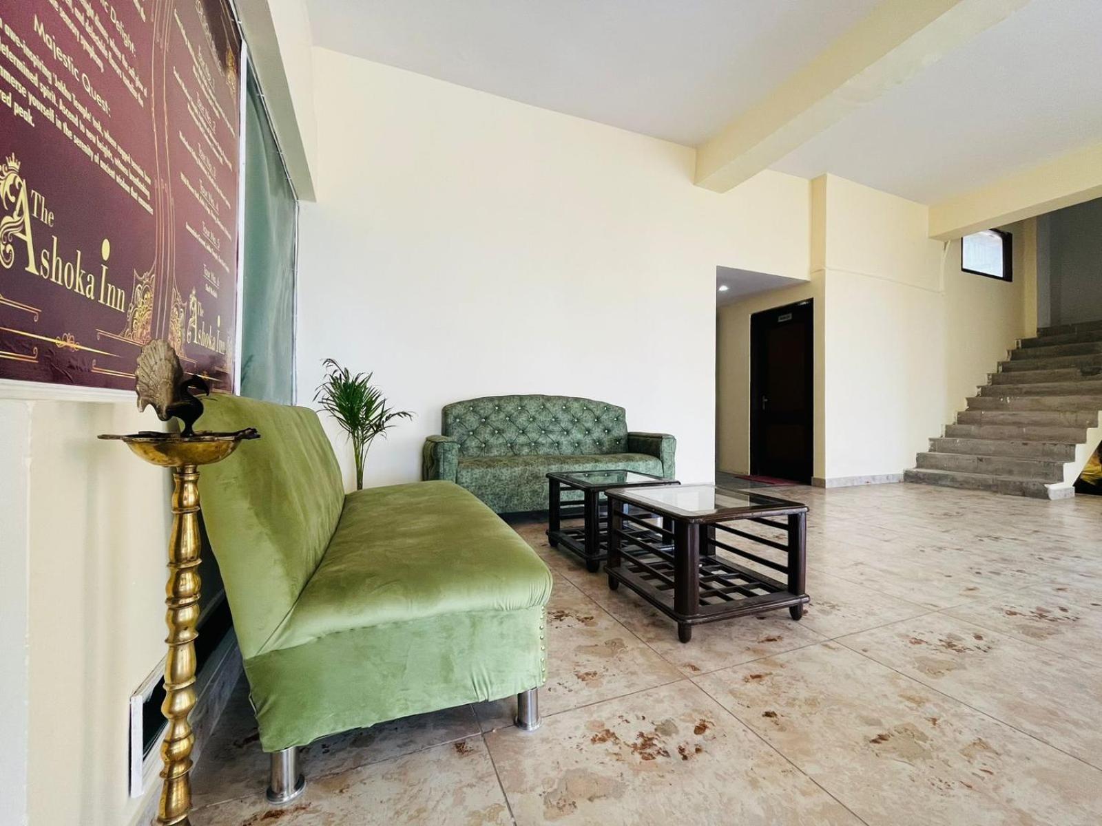 The Ashoka Inn 300Mts Walkable From Mall Road 심라 외부 사진