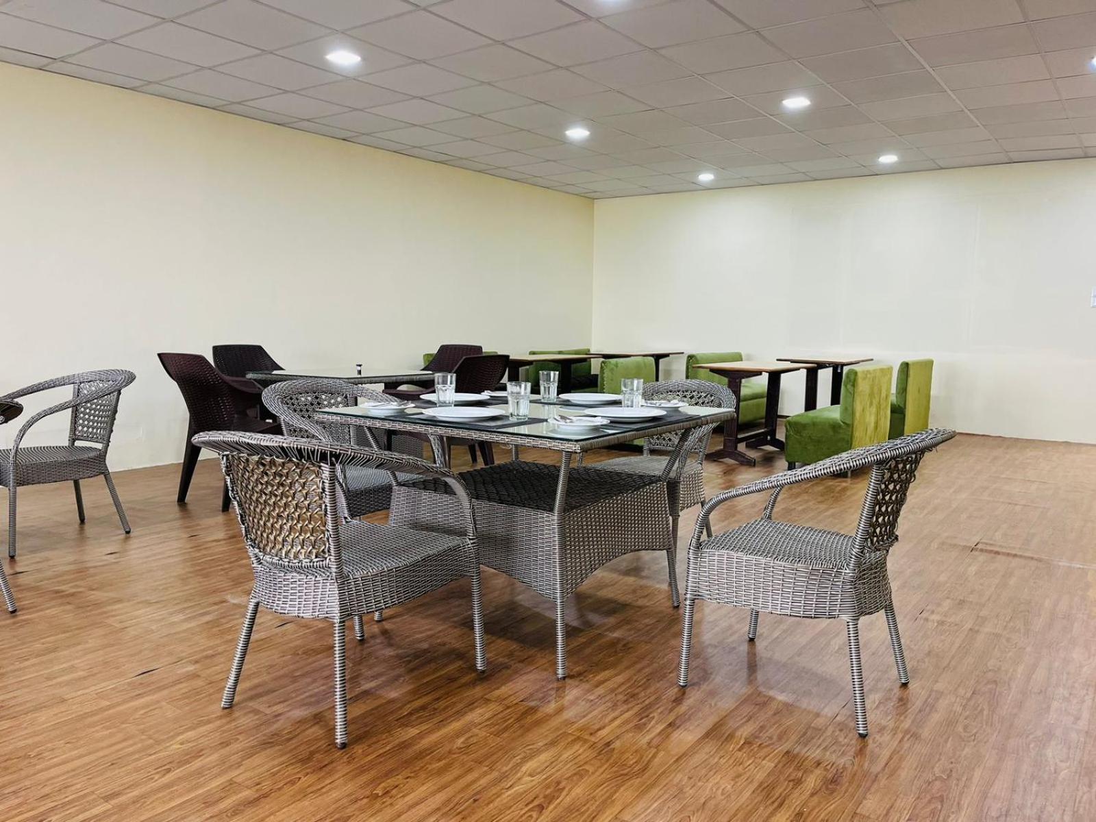 The Ashoka Inn 300Mts Walkable From Mall Road 심라 외부 사진